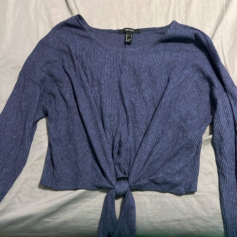 Forever 21 long sleeve top size small